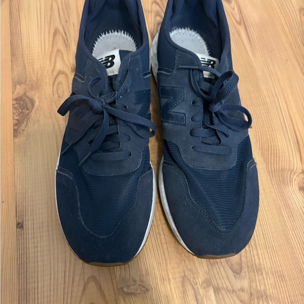 New Balance Men's Navy Mesh & Suede Sneakers
